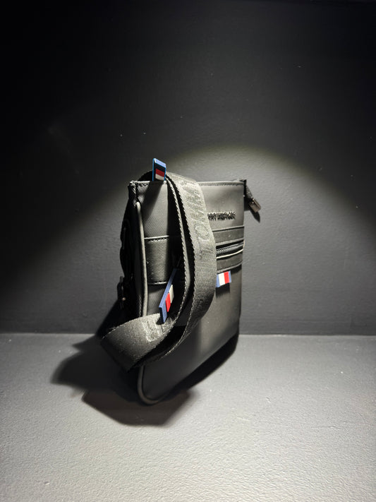 Tommy Hilfiger Leather Bag Black / Τσαντάκι Μαύρο