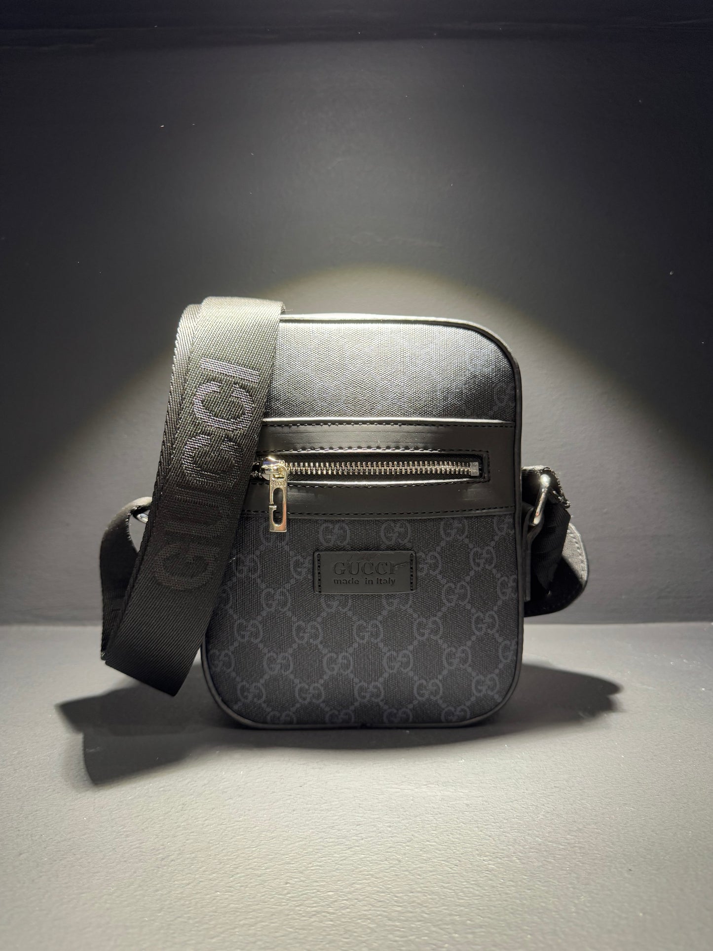 Gucci All Black GG Supreme Messenger Bag Τσαντάκι Μαύρο