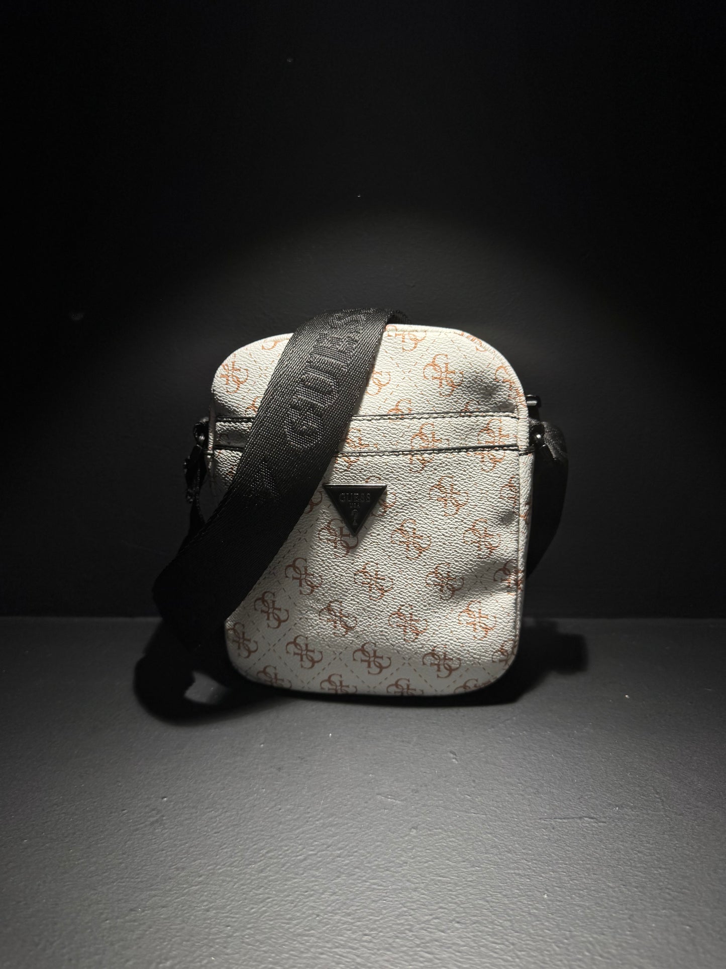 Guess Small Bag White / Τσαντάκι Λευκό