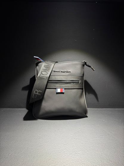 Tommy Hilfiger Leather Bag Black / Τσαντάκι Μαύρο
