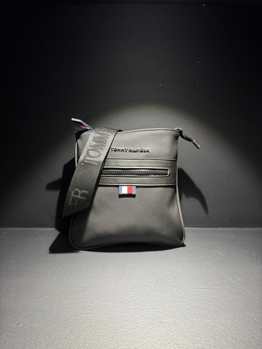 Tommy Hilfiger Leather Bag Black / Τσαντάκι Μαύρο