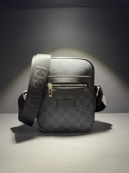 Gucci All Black GG Supreme Messenger Bag Τσαντάκι Μαύρο