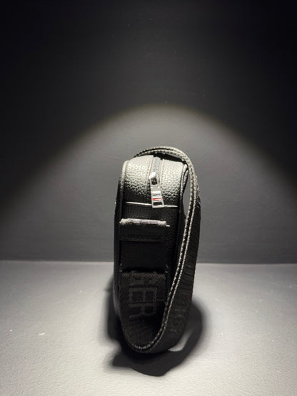 Tommy Hilfiger Messenger Bag Black Τσαντάκι Μαύρο