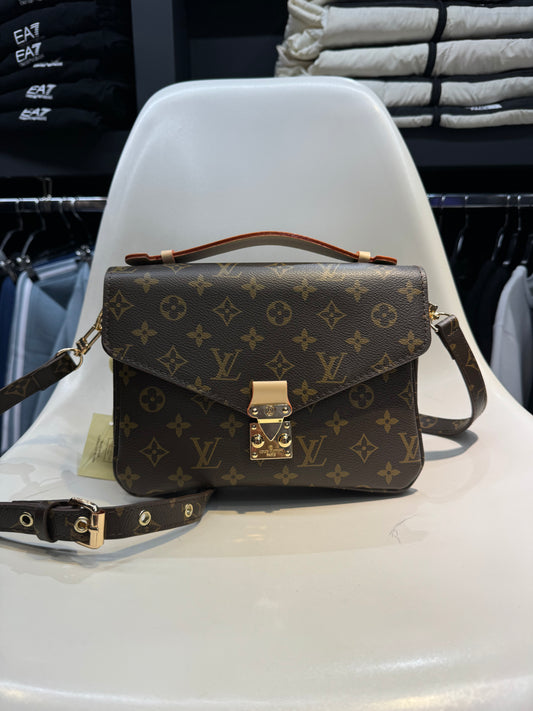 Louis Vuitton POCHETTE MÉTIS Normal Size Brown / Τσάντα καφέ