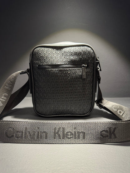 Calvin Clein CK Leather Messenger Bag Black Τσαντάκι Μαύρο