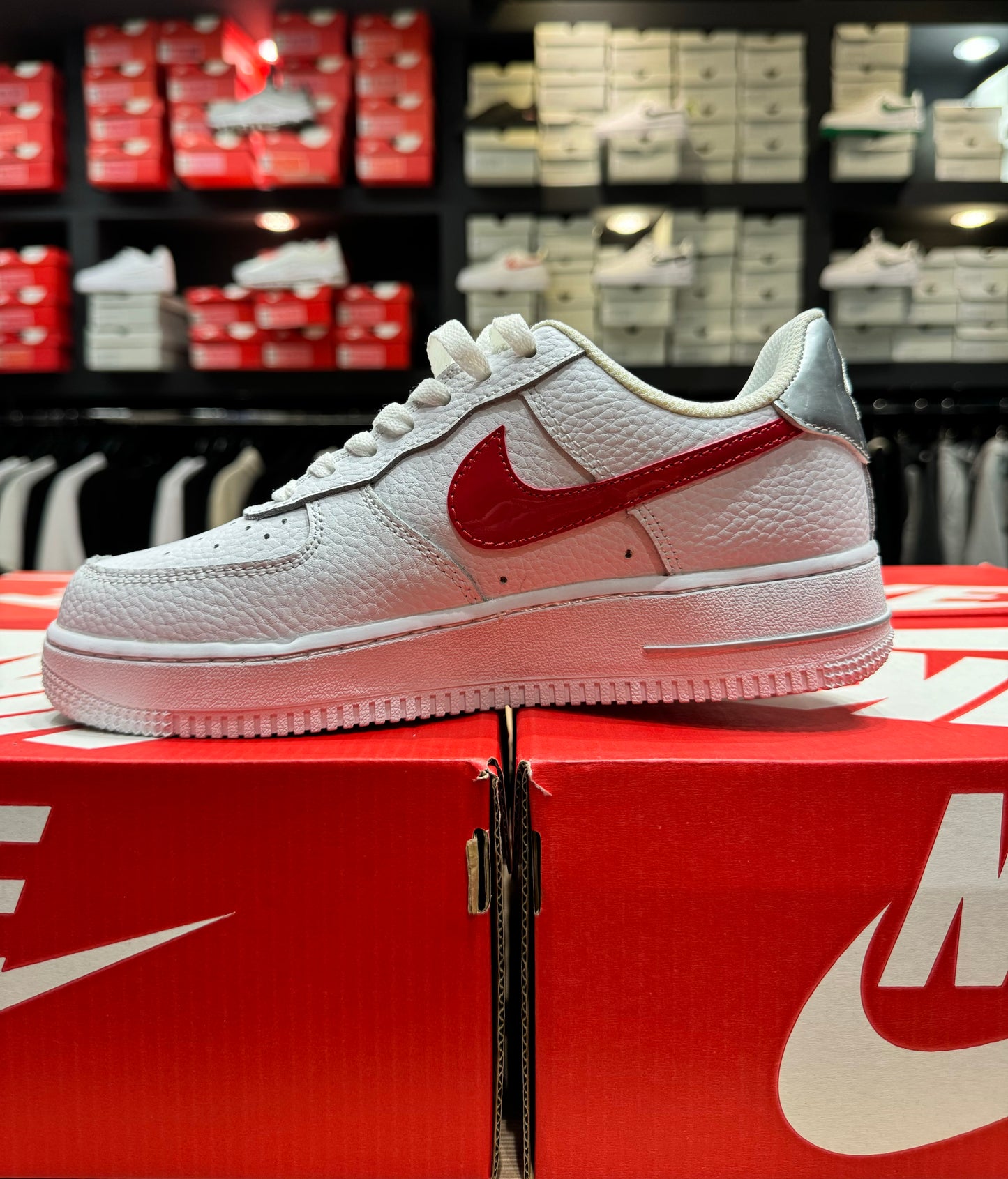 Air Force 1 White Red Swoosh