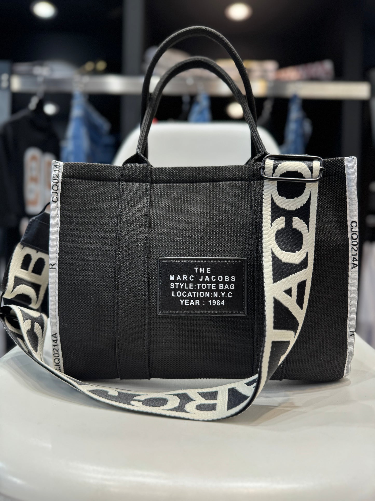 The Tote Bag MARC JACOBS Υφασμάτινη Γυναικεία Τσάντα Μαύρη