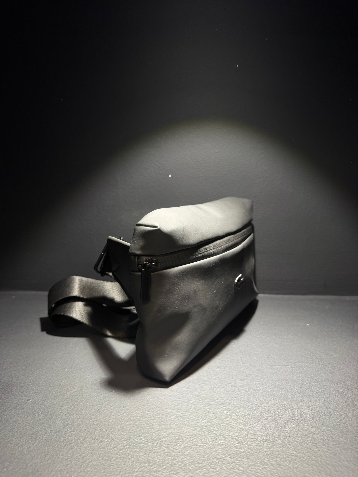 Lacoste Leather Messenger Bag Black / Τσαντάκι Μέσης Μαύρο