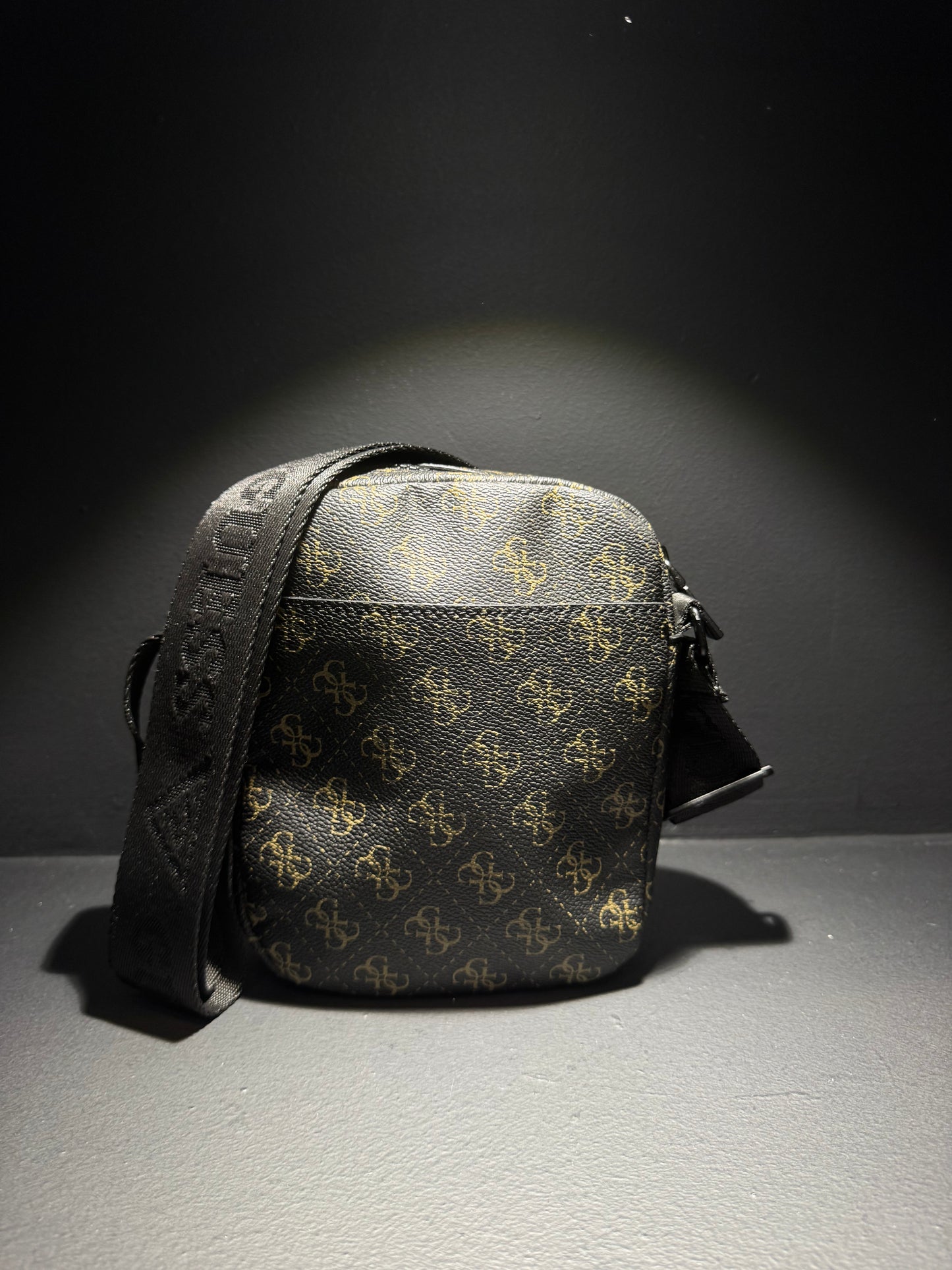 Guess Small Bag Brown x Black / Τσαντάκι Καφέ x Μαύρο