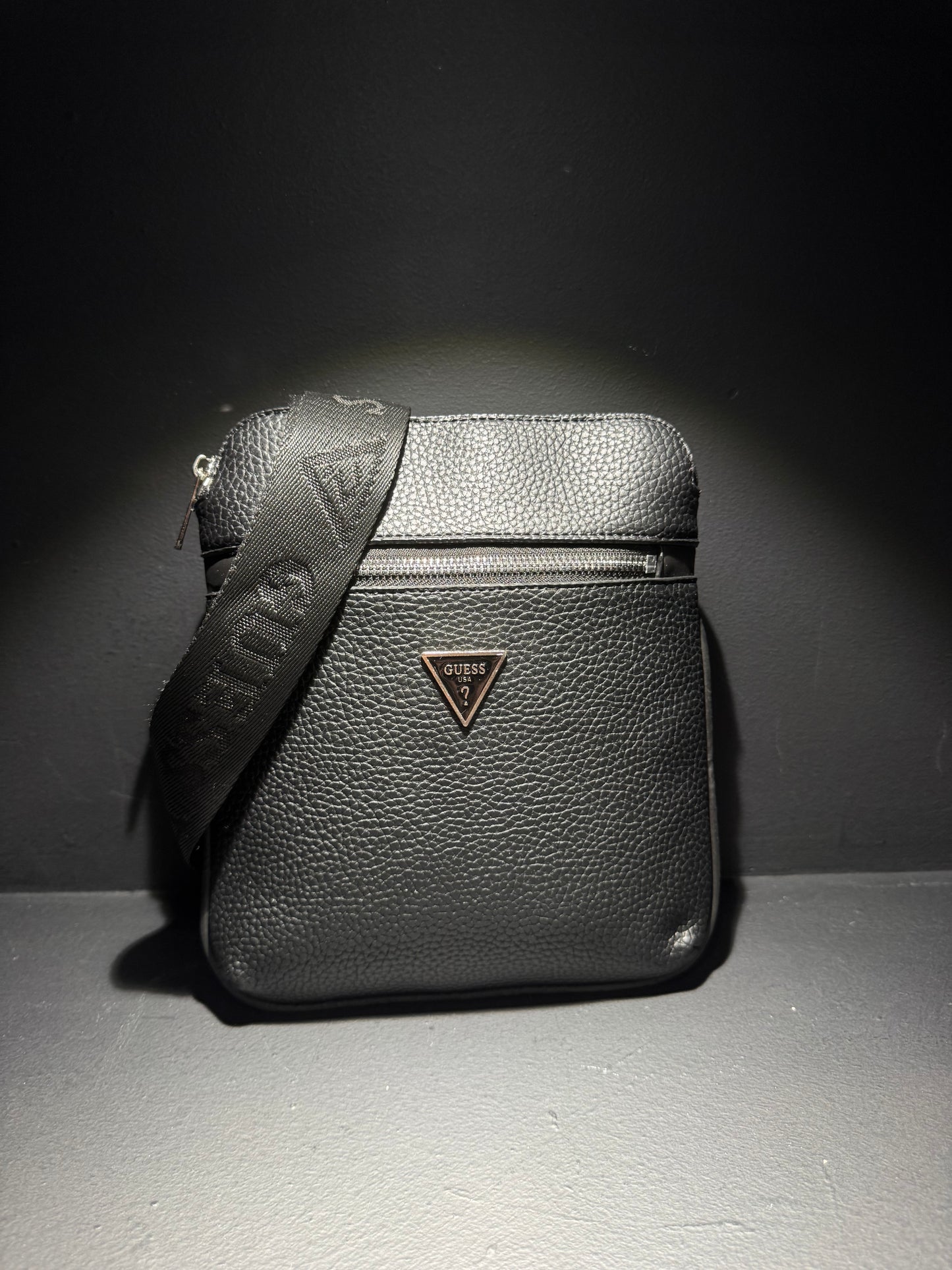 Guess Leather Bag Black / Τσαντάκι Μαύρο