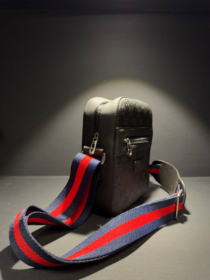 Gucci Black GG Supreme Messenger Bag Τσαντάκι Μαύρο