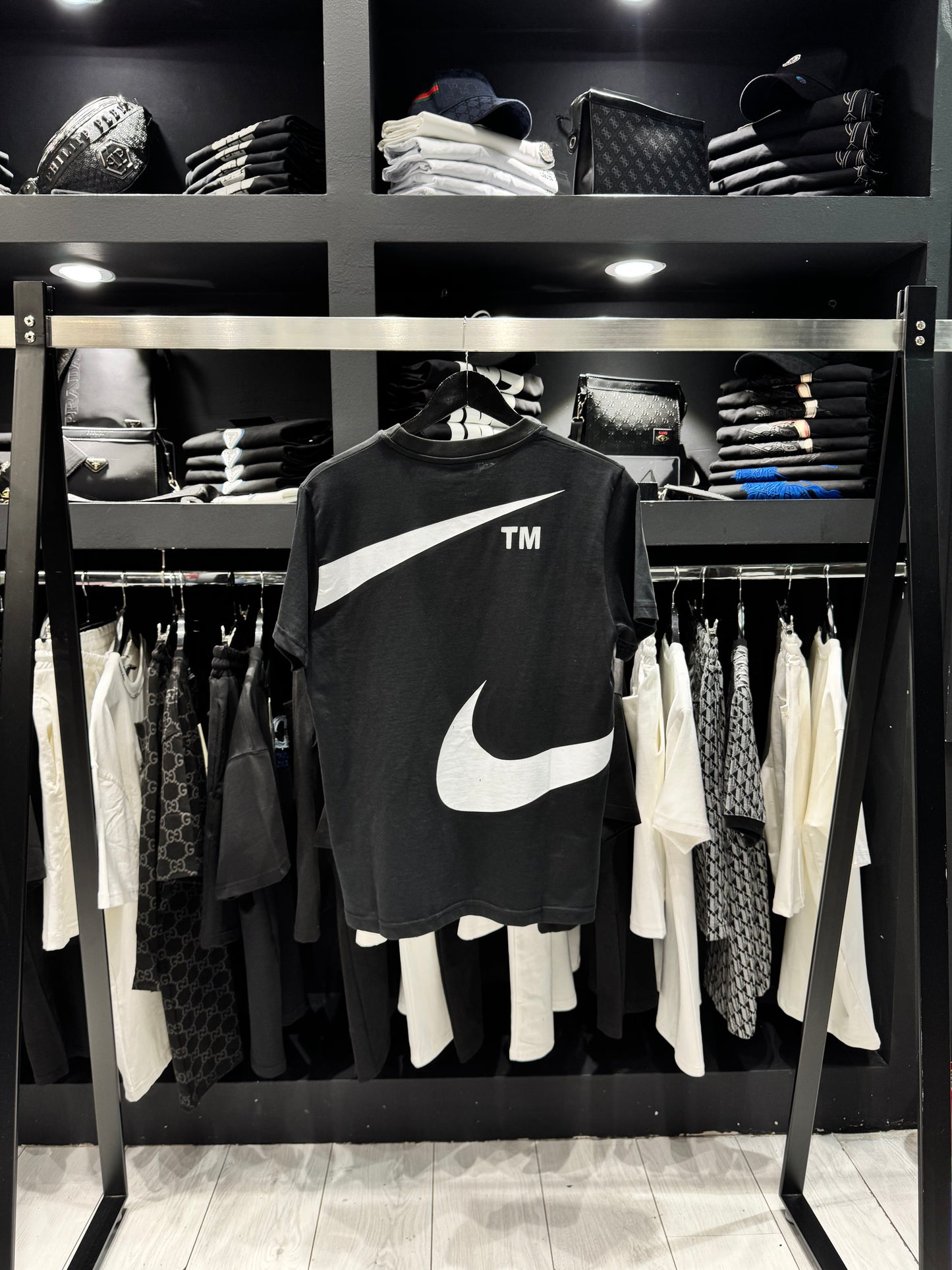 Nike Swoosh T-Shirt Black/Μαύρο