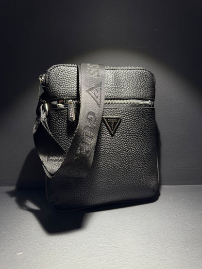 Guess Messenger Leather Bag Black Τσαντάκι Μαύρο