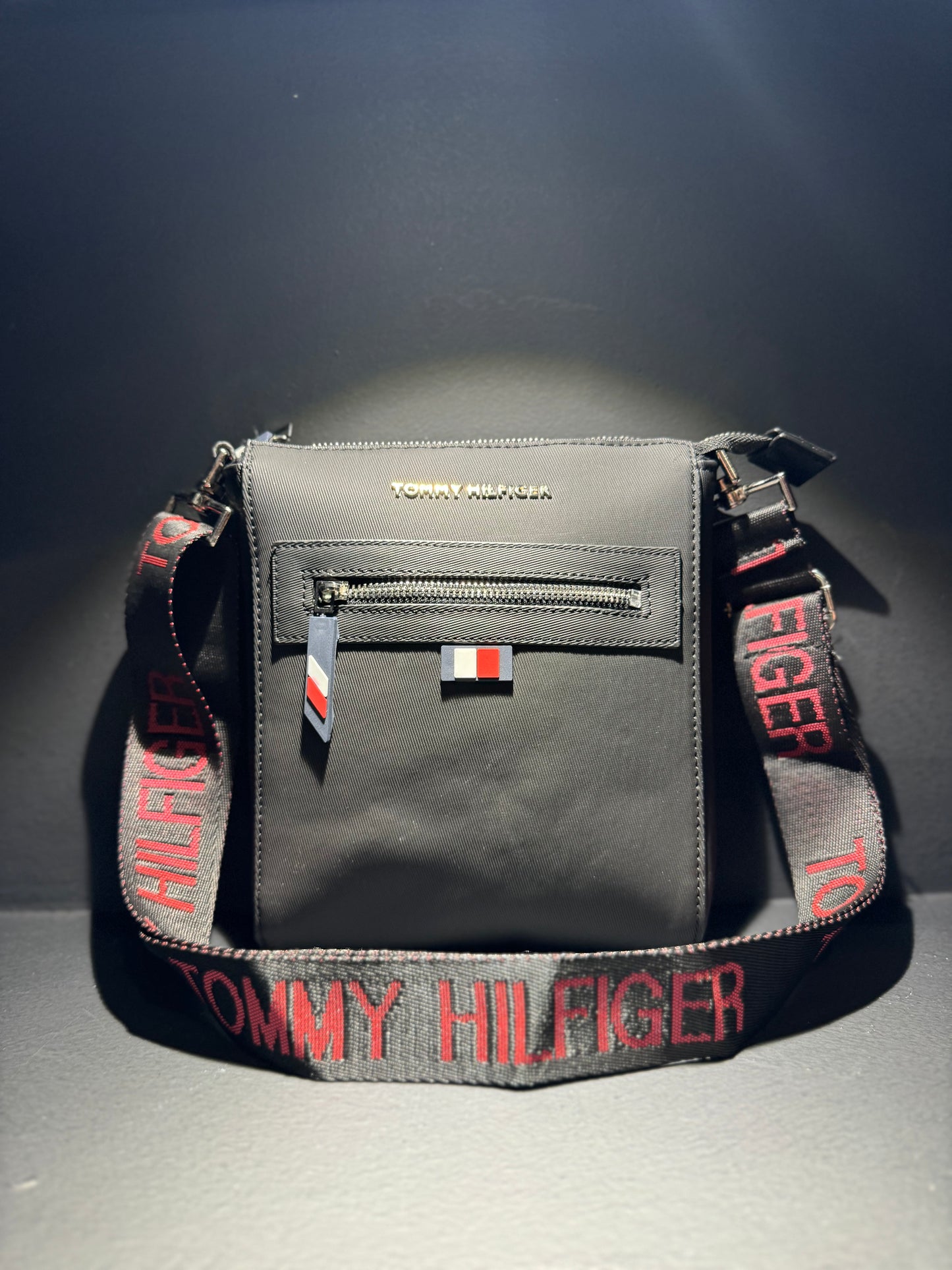 Tommy Hilfiger Τσαντάκι Μαύρο