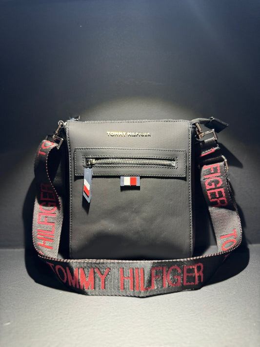 Tommy Hilfiger Τσαντάκι Μαύρο