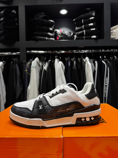 Louis Vuitton Sneakers Black/White