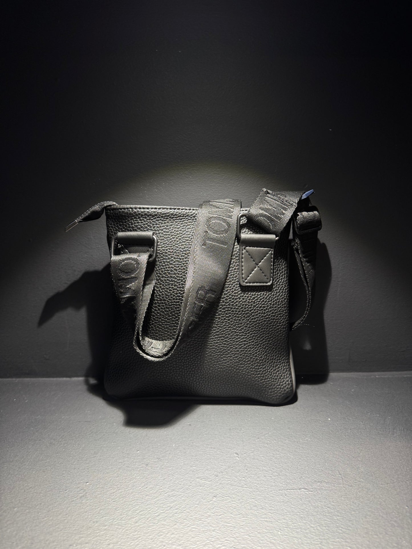 Tommy Hilfiger Black Leather Bag / Τσαντάκι Μαύρο