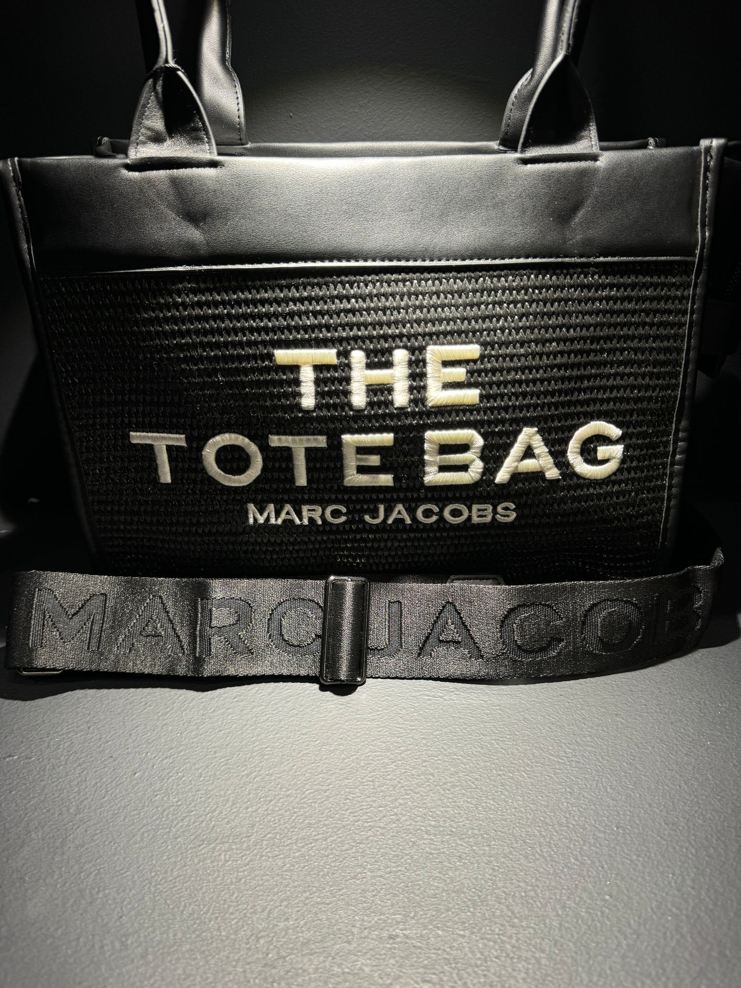 THE TOTE BAG By MARC JACOBS BLACK / Τσάντα Μαύρη