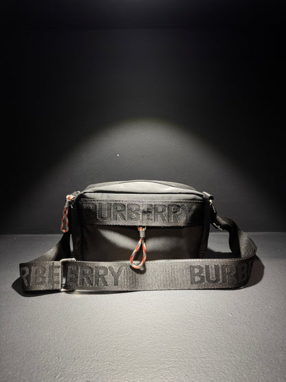 Burberry Re-Nylon Bag Black / Τσαντάκι Μαύρο